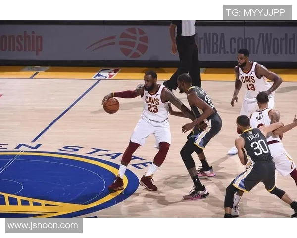 骑士与勇士激战正酣比分直播全程追踪精彩瞬间不容错过